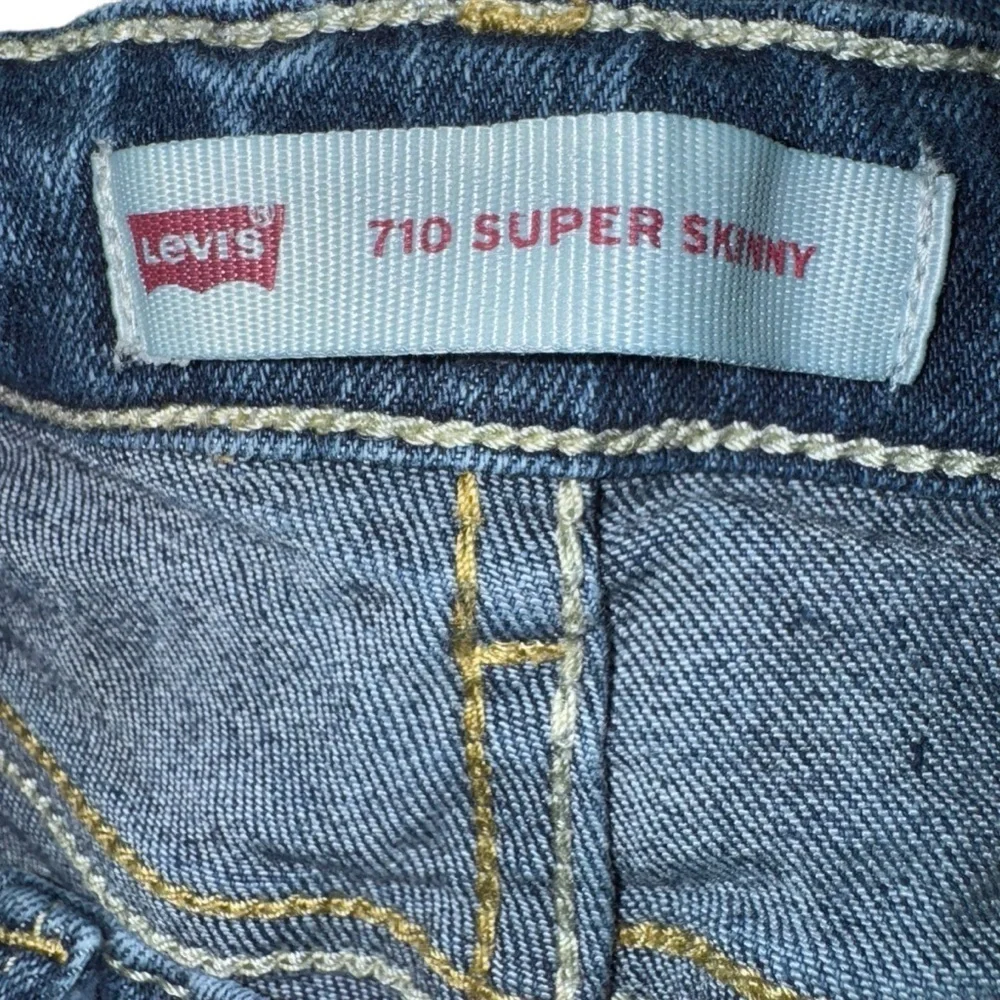 Levi’s 710 Super Skinny Girls Jeans Size 10 Regular Adjustable Waist Denim
